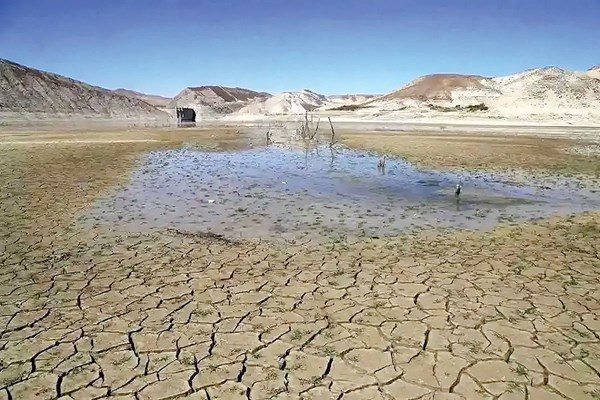سقوط آبی در ۵ پرده