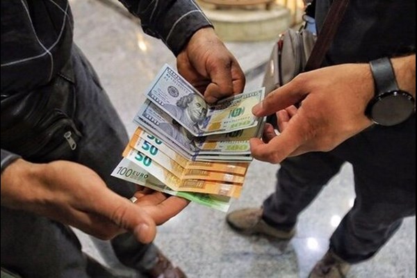نرخ واقعی دلار در ایران چقدر است؟ 