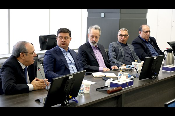 دولت از صادرات خدمات حمایت کند