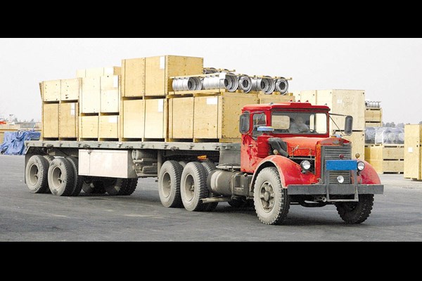 سایه غول‌های فرسوده بر جاده‏‏‏‌ها