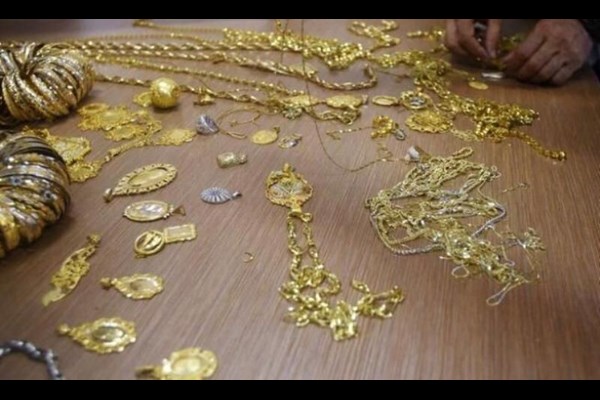 بازداشت عامل زورگیری ۳۰ میلیارد ریال طلا 