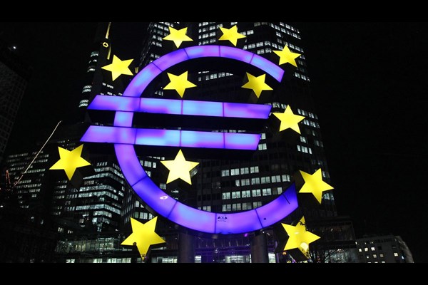 تورم منطقه یورو در کف 2 سال اخیر