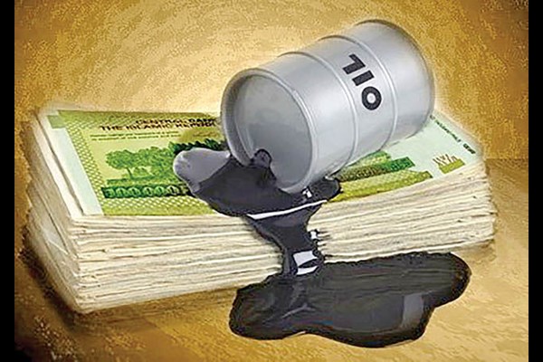 سایه پنهان نفت