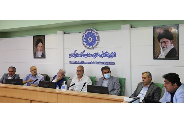 کاهش 43 درصدی صادرات استان کرمان