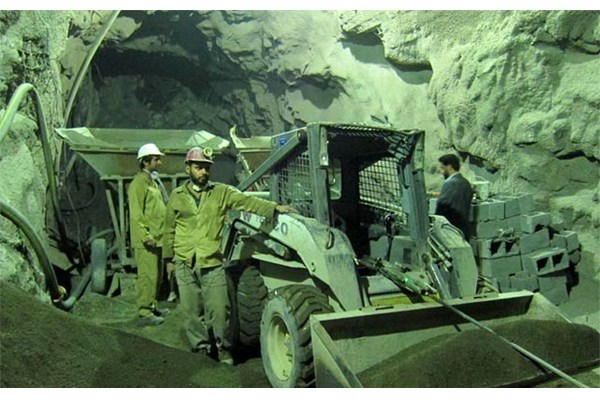 بیکاری ۱۳۰۰ کارگر معدن کرومیت فاریاب 