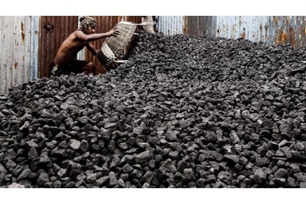 قیمت‌گذاری دستوری عامل رکود صنعت زغال‌سنگ 