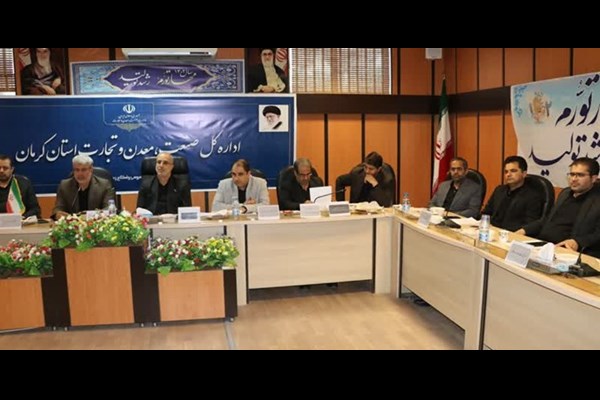 گلایه از معطلی سرمایه‌گذار نیروگاه خورشیدی